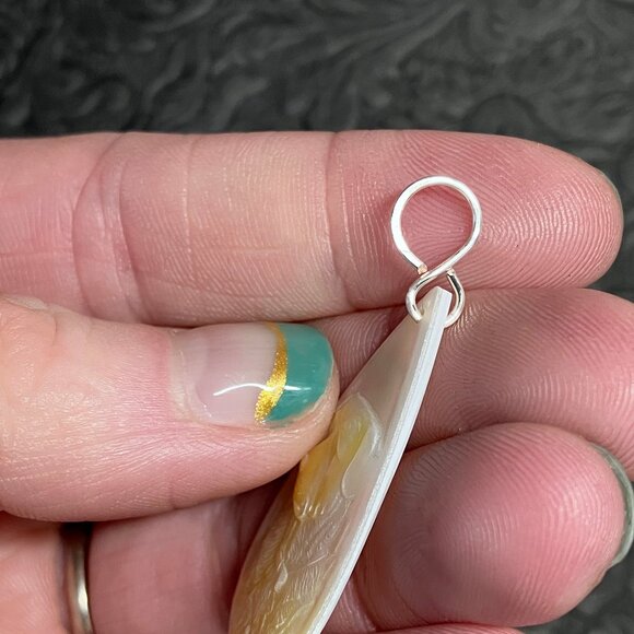 Hunting Labrador Retriever Dog Mother of Pearl Pendant - Picture 8 of 9